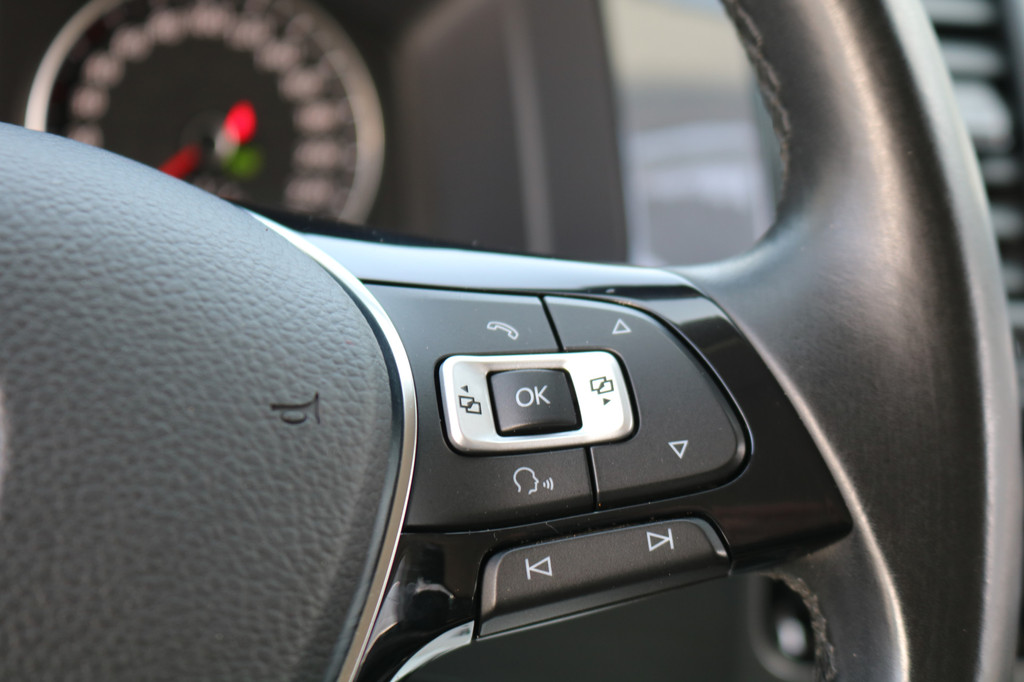 Volkswagen Transporter 2.0 TDI L2 H1 150pk DC 4-Motion Automaat Airco Led Trekhaak Camera 21