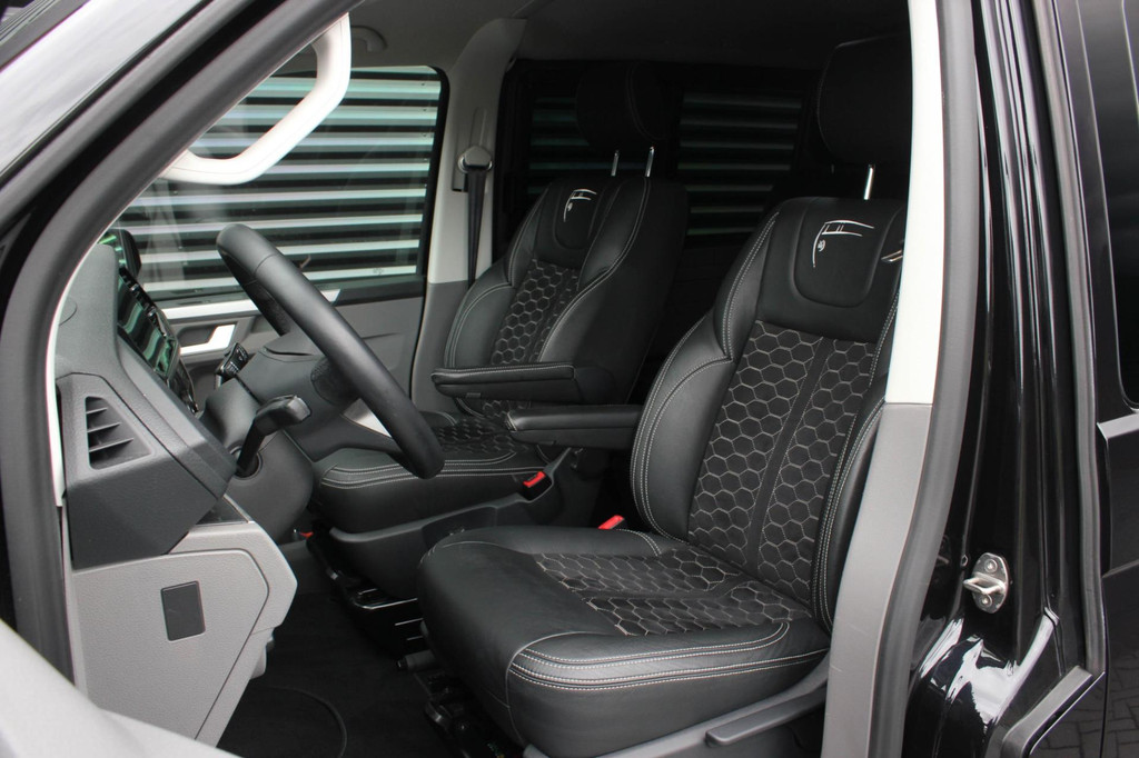 Volkswagen Transporter 2.0 TDI L2H1 199PK BULLI DC 4MOTION DUBBEL CABINE / KUIPSTOELEN / FULL OPTINS / LEDERENBEKLEDING/FULL BLACK 15