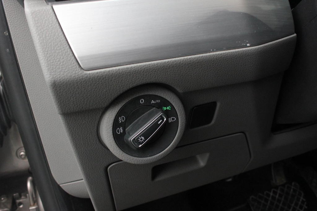 Volkswagen Transporter 2.0 TDI L2H1 204PK JB- EDITION DSG / PDC / VERLAGINGSVEREN / LEDEREN BEKLEDING / FULL / APPLE CARPLAY /NAVI 16