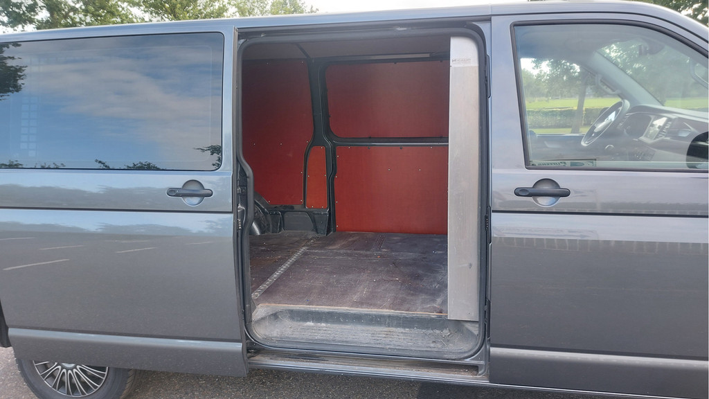 Volkswagen Transporter 2.0 TDI L2H1 28 AIRCO/NAVI BJ 2021 13