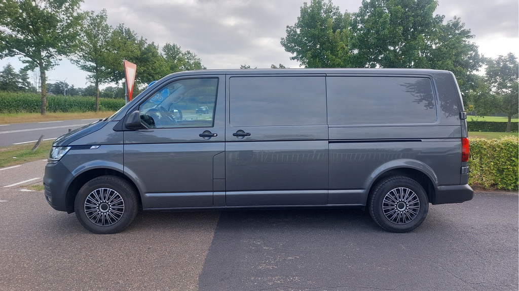 Volkswagen Transporter 2.0 TDI L2H1 28 AIRCO/NAVI BJ 2021 14
