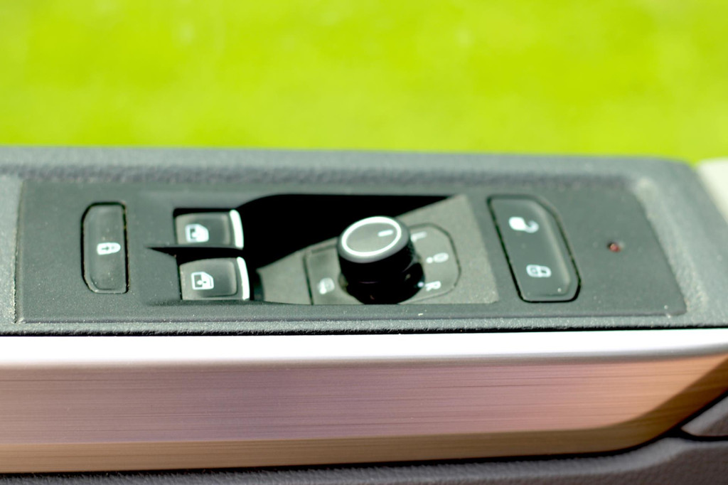 Volkswagen Transporter 2.0 TDI L2H1 28 Bulli 16