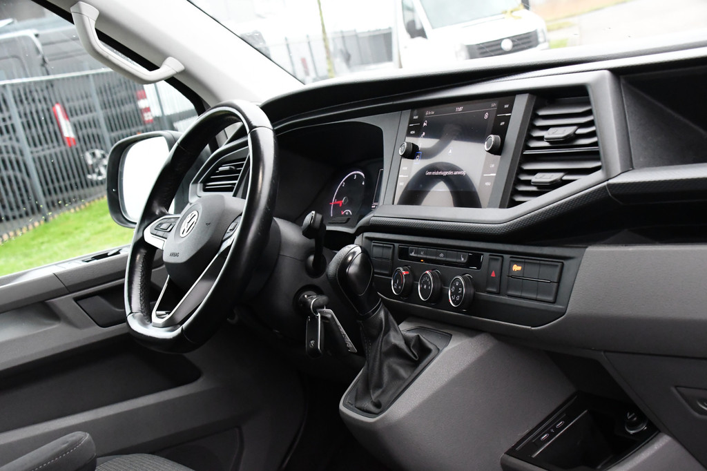 Volkswagen Transporter 2.0 TDI L2H1 30 Black & White Edition Cruise, Carplay, 2 x Schuifdeur, Sensoren, Automaat, 150PK, LED, UNIEK! 13