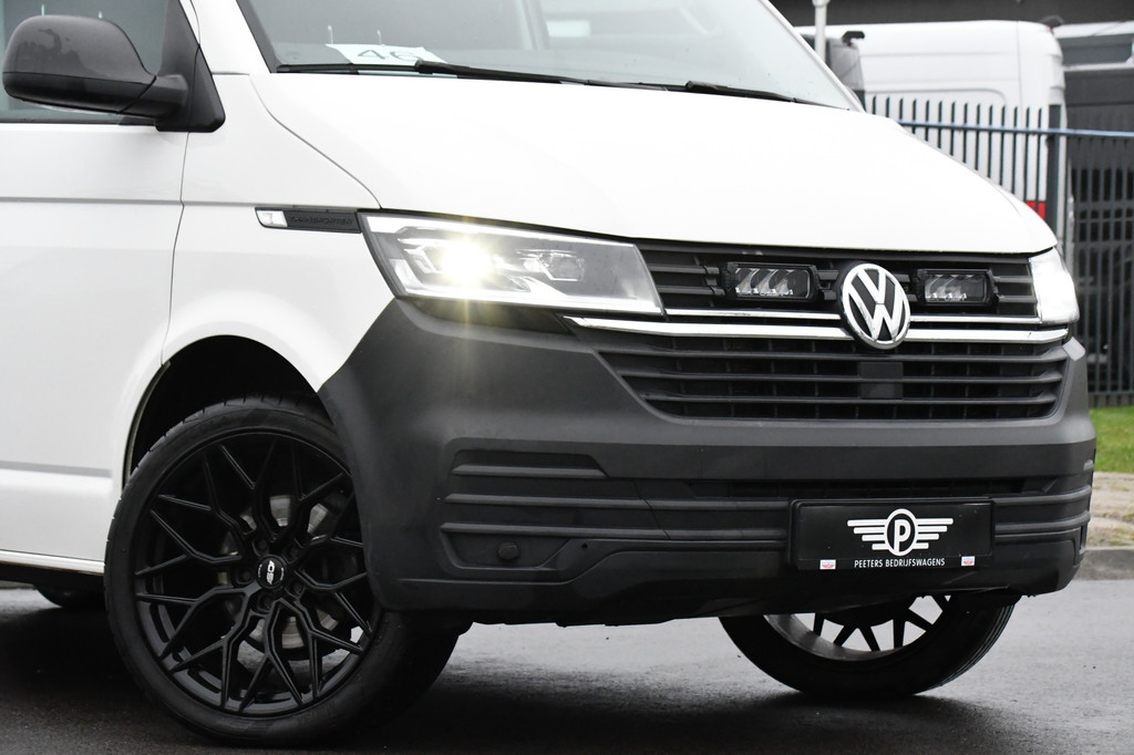 Volkswagen Transporter 2.0 TDI L2H1 30 Black & White Edition Cruise, Carplay, 2 x Schuifdeur, Sensoren, Automaat, 150PK, LED, UNIEK! 8