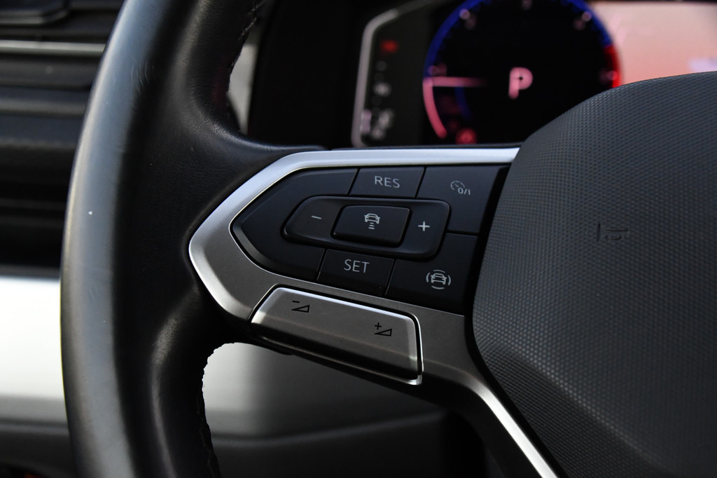 Volkswagen Transporter 2.0 TDI L2H1 30 DC Bulli Black Edition Virtual, Adaptie cruise, Camera, Carplay, 199pk, Sensoren, Automaat, Leder, Trekhaak, LED, 2 x Schuifdeur, Uniek! 19