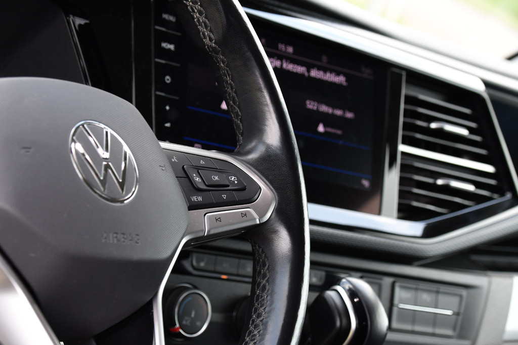 Volkswagen Transporter 2.0 TDI L2H1 30 DC Bulli Virtual, Adaptieve Cruise, Carplay, Stoelverwarming, 2 x Schuifdeur, 150pk, Camera, Trekhaak, LED, Uniek! 13