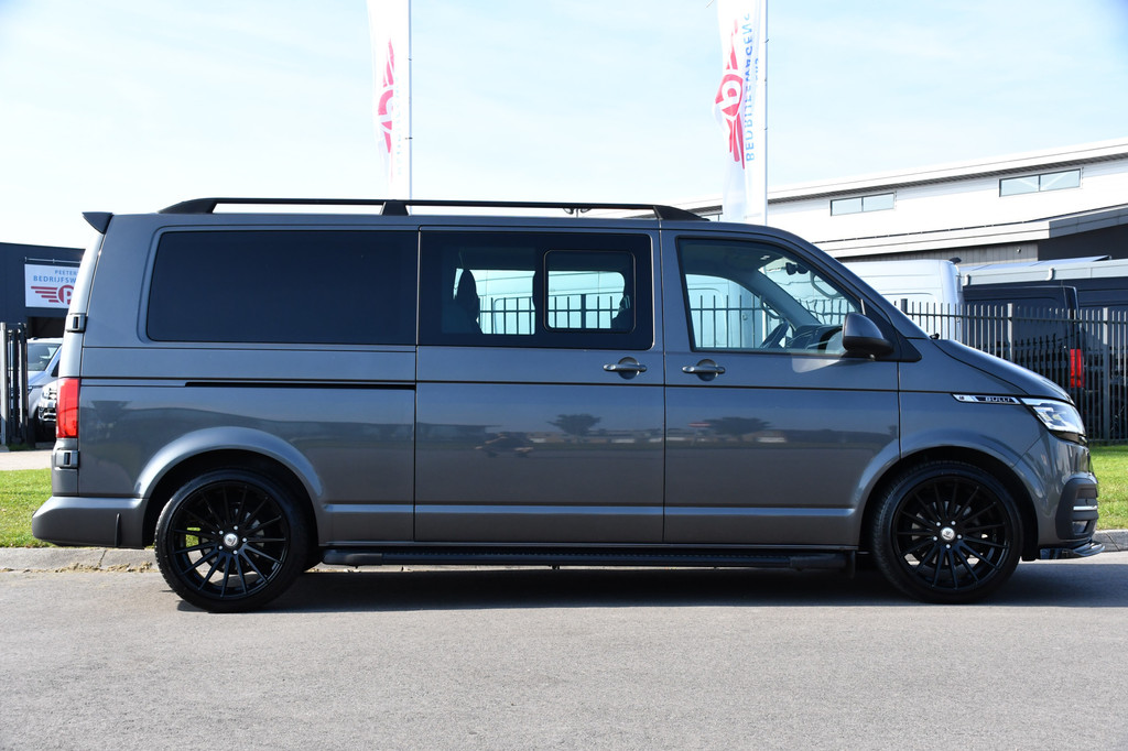 Volkswagen Transporter 2.0 TDI L2H1 30 DC Bulli Virtual, Carplay, Camera, LED, 150pk, 2 x Schuifdeur, Automaat, Trekhaak, Uniek! 10