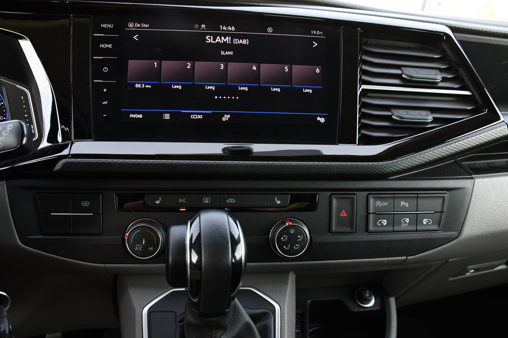 Volkswagen Transporter 2.0 TDI L2H1 30 DC Bulli Virtual, Carplay, Camera, LED, 150pk, 2 x Schuifdeur, Automaat, Trekhaak, Uniek! 21