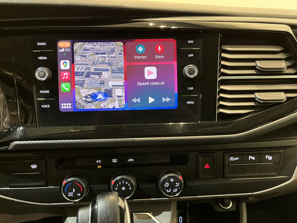 Volkswagen Transporter 2.0 TDI L2H1 30 DC Dubbel Cabine 150 PK Automaat / Euro 6 / Airco / Cruise Control / Camera / CarPlay / Trekhaak / Navigatie / Klep 10