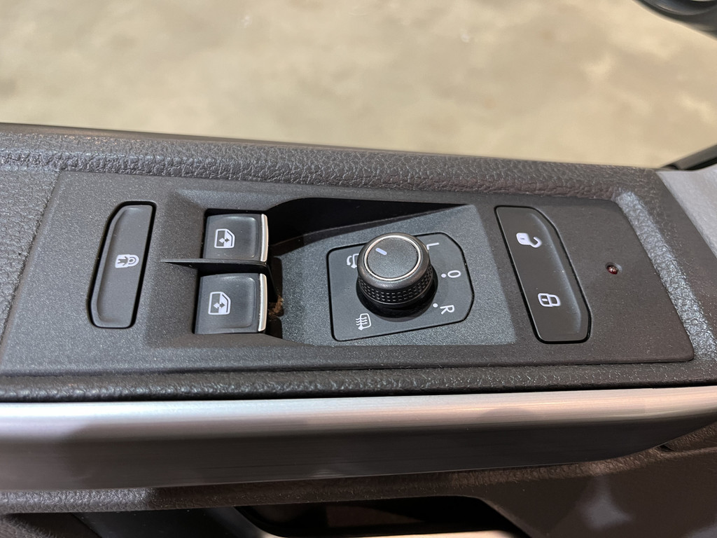 Volkswagen Transporter 2.0 TDI L2H1 30 DC Dubbel Cabine 150 PK Automaat / Euro 6 / Airco / Cruise Control / Camera / CarPlay / Trekhaak / Navigatie / Klep 14