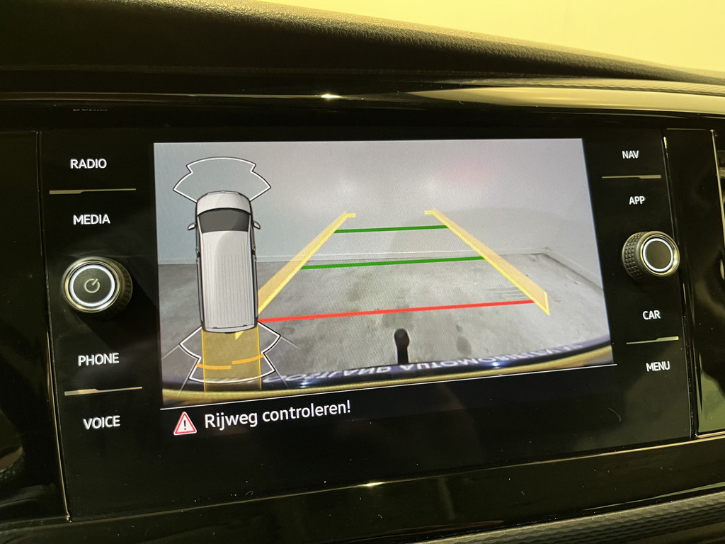 Volkswagen Transporter 2.0 TDI L2H1 30 DC Dubbel Cabine 150 PK Automaat / Euro 6 / Airco / Cruise Control / Camera / CarPlay / Trekhaak / Navigatie / Klep 9