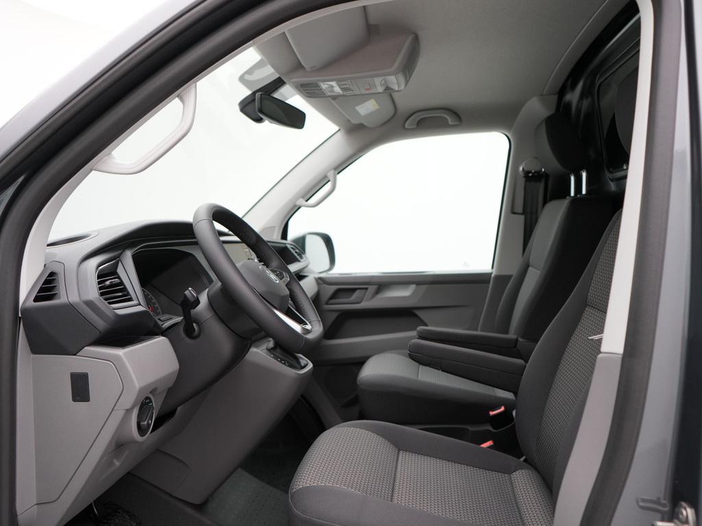 Volkswagen Transporter 2.0 TDI L2H1 30 Highline 204 pk showroom model 2 schuifdeuren BPM vrij 15