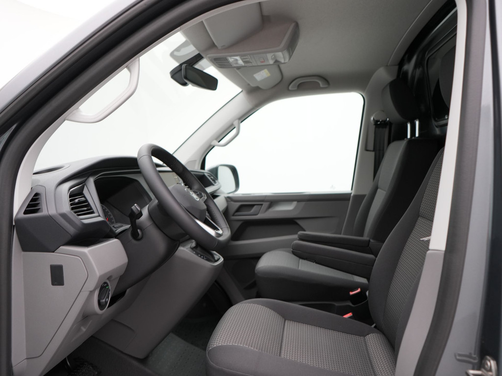 Volkswagen Transporter 2.0 TDI L2H1 30 Highline 204 pk showroom model 2 schuifdeuren BPM vrij 16