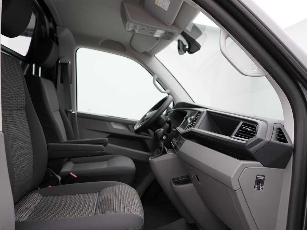 Volkswagen Transporter 2.0 TDI L2H1 30 Highline 204 pk showroom model 2 schuifdeuren BPM vrij 20