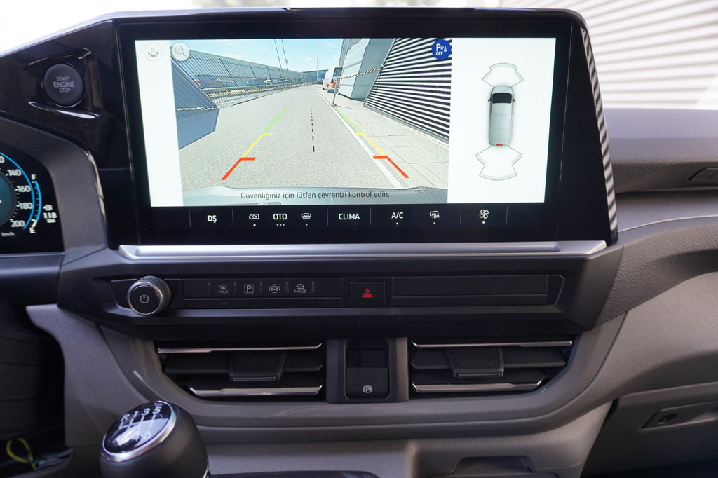 Volkswagen Transporter 2.0 TDI L2H1 30 Style 150 pk, Navigatie, Climatronic, PDV V + A, Achteruitrijcamera 15