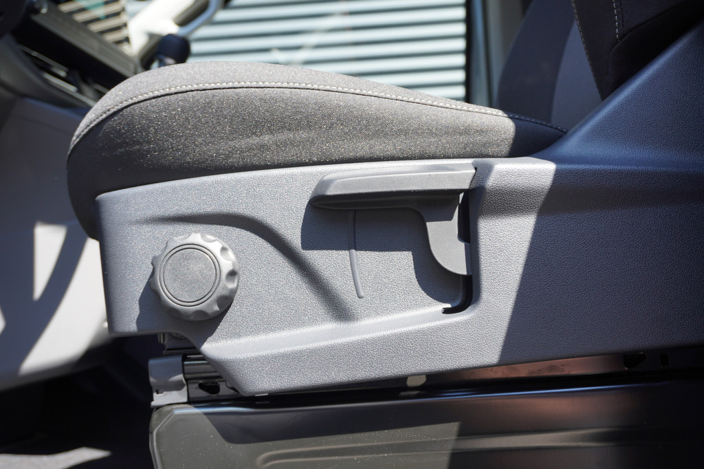 Volkswagen Transporter 2.0 TDI L2H1 30 Style 150 pk, Navigatie, Climatronic, PDV V + A, Achteruitrijcamera 9