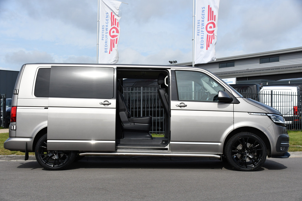 Volkswagen Transporter 2.0 TDI L2H1 32 DC Caravelle Full Options! Virtual, Adaptieve Cruise, Camera, Carplay, LED, Automaat, 2 x Schuifdeur, Clima, Uniek! Bulli, Highline 11