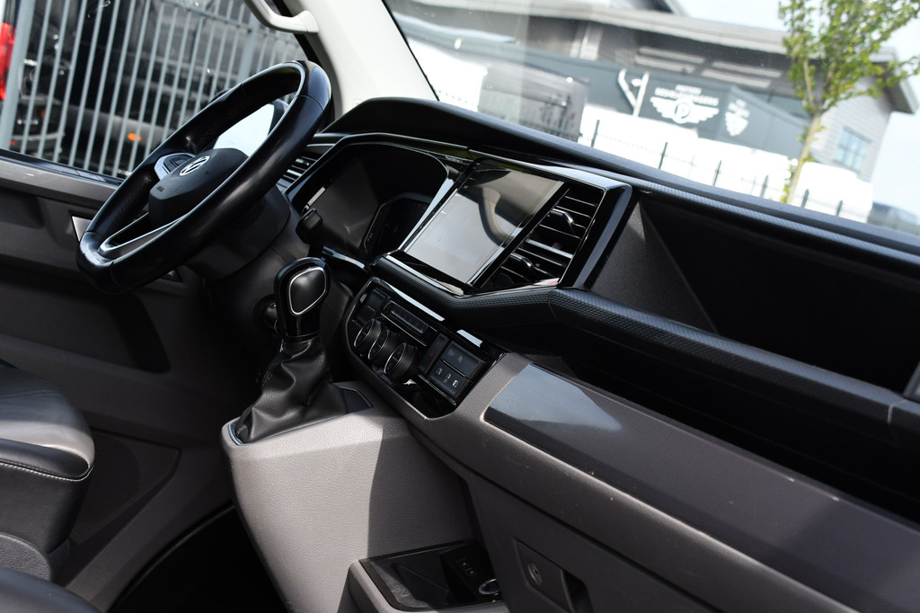 Volkswagen Transporter 2.0 TDI L2H1 32 DC Caravelle Full Options! Virtual, Adaptieve Cruise, Camera, Carplay, LED, Automaat, 2 x Schuifdeur, Clima, Uniek! Bulli, Highline 12