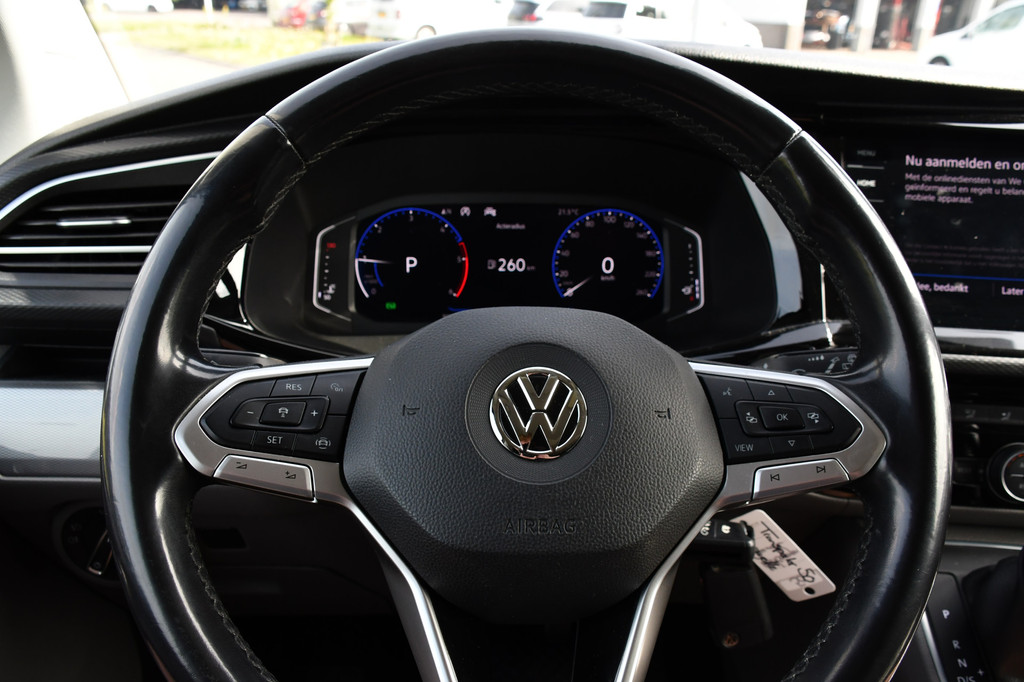 Volkswagen Transporter 2.0 TDI L2H1 32 DC Caravelle Full Options! Virtual, Adaptieve Cruise, Camera, Carplay, LED, Automaat, 2 x Schuifdeur, Clima, Uniek! Bulli, Highline 17