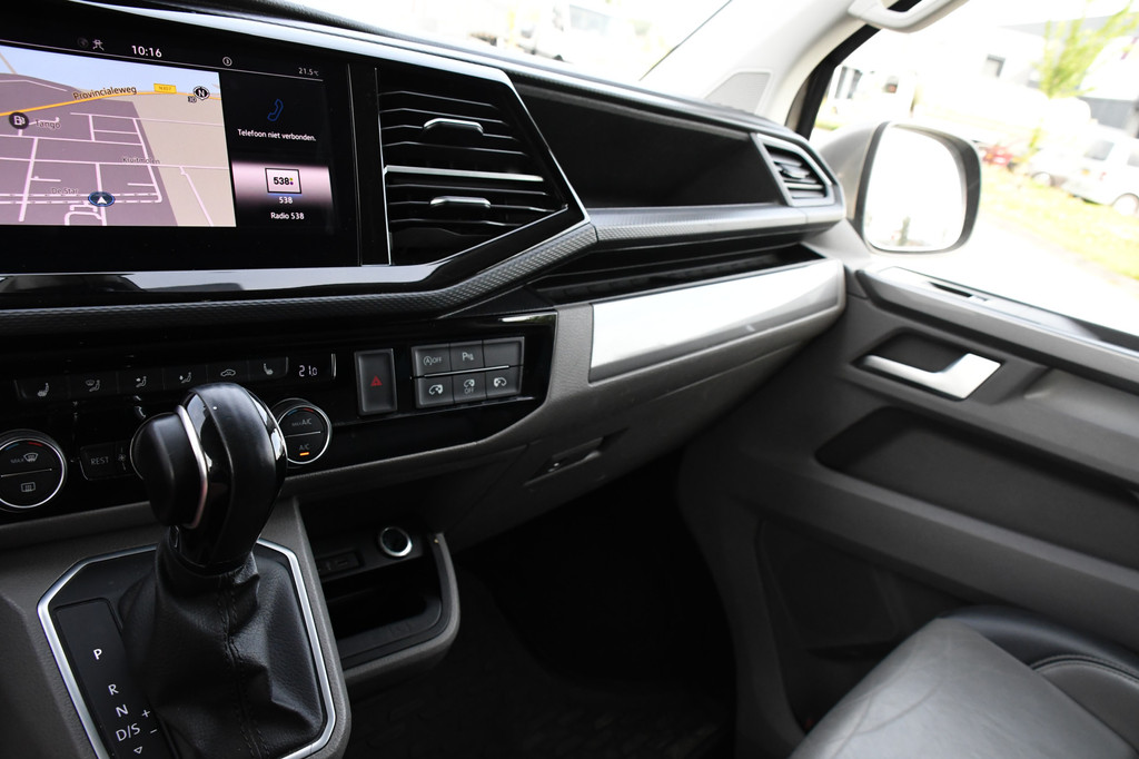 Volkswagen Transporter 2.0 TDI L2H1 32 DC Caravelle Full Options! Virtual, Adaptieve Cruise, Camera, Carplay, LED, Automaat, 2 x Schuifdeur, Clima, Uniek! Bulli, Highline 19