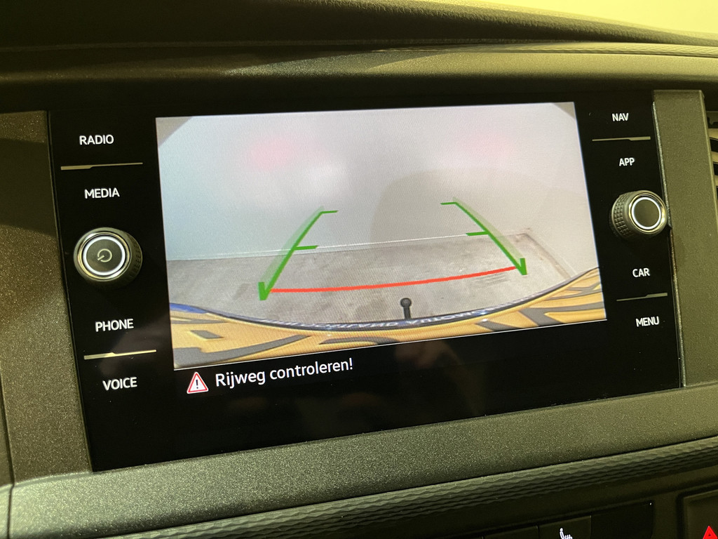 Volkswagen Transporter 2.0 TDI L2H1 4Motion 150 PK Automaat / Euro 6 / Servicebus / Sortimo Inrichting / Airco / Cruise Control / Camera / Trekhaak / CarPlay / Navigatie / Klep 10