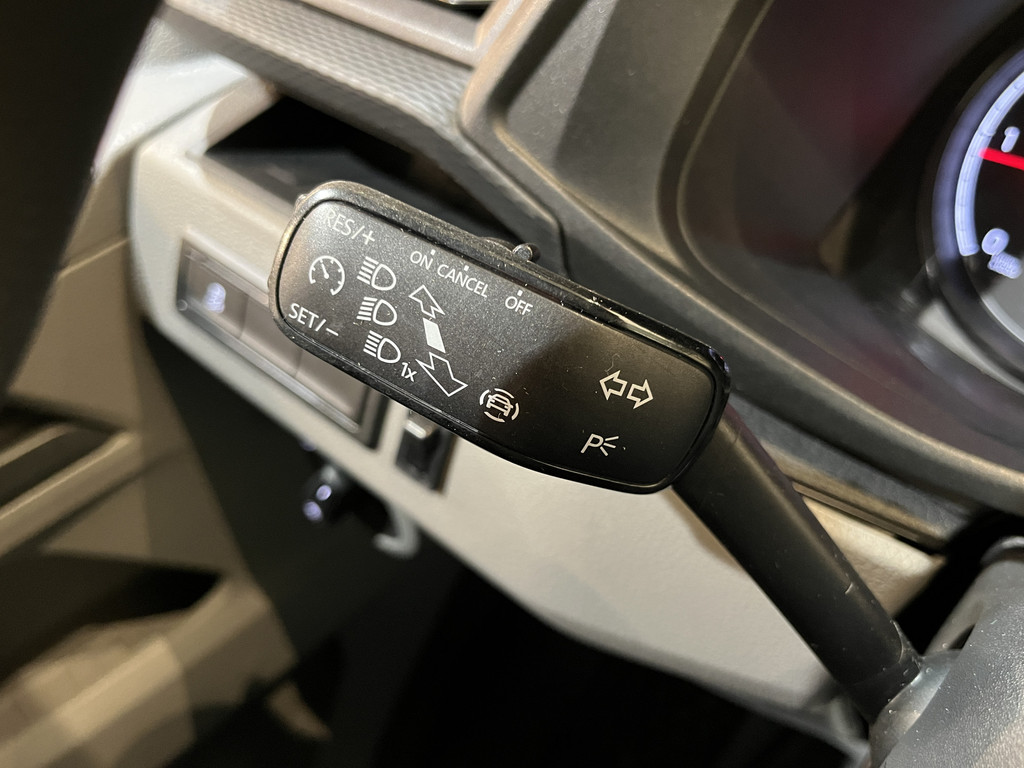 Volkswagen Transporter 2.0 TDI L2H1 4Motion 150 PK Automaat / Euro 6 / Servicebus / Sortimo Inrichting / Airco / Cruise Control / Camera / Trekhaak / CarPlay / Navigatie / Klep 13