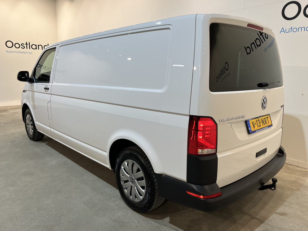 Volkswagen Transporter 2.0 TDI L2H1 4Motion 150 PK Automaat / Euro 6 / Servicebus / Sortimo Inrichting / Airco / Cruise Control / Camera / Trekhaak / CarPlay / Navigatie / Klep 17