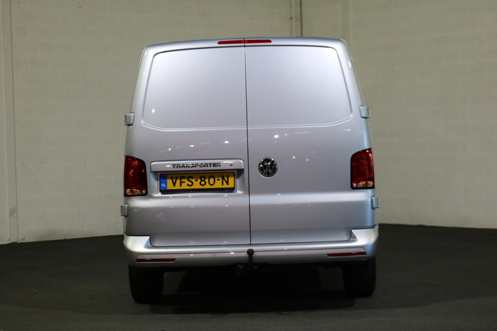 Volkswagen Transporter 2.0 TDI L2 H1 Airco Navigatie Trekhaak 8