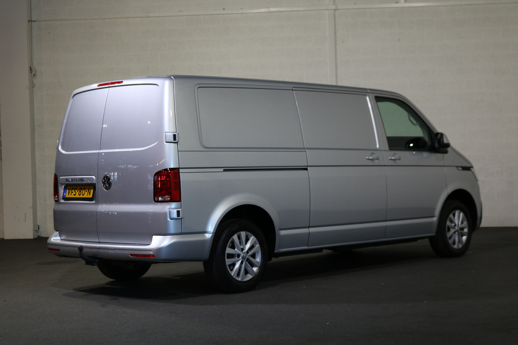 Volkswagen Transporter 2.0 TDI L2 H1 Airco Navigatie Trekhaak 9