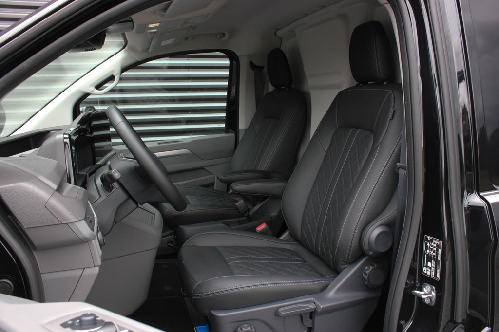 Volkswagen Transporter 2.0 TDI L2H1 BULLI 150PK DSG FULL BLACK / DRIVER ASSISTANCE / 2-ZITS / MY2024 / CAMERA / ADAP.CRUISE / FUL 14