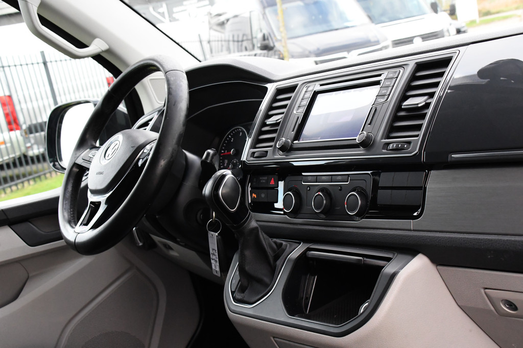 Volkswagen Transporter 2.0 TDI L2H1 Black Edition Highline Adaptieve Cruise, Camera, Carplay, Leder, Trekhaak, Sensoren, 150pk, Automaat, Uniek! 13