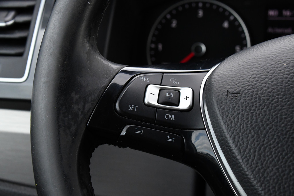 Volkswagen Transporter 2.0 TDI L2H1 Black Edition Highline Adaptieve Cruise, Camera, Carplay, Leder, Trekhaak, Sensoren, 150pk, Automaat, Uniek! 17