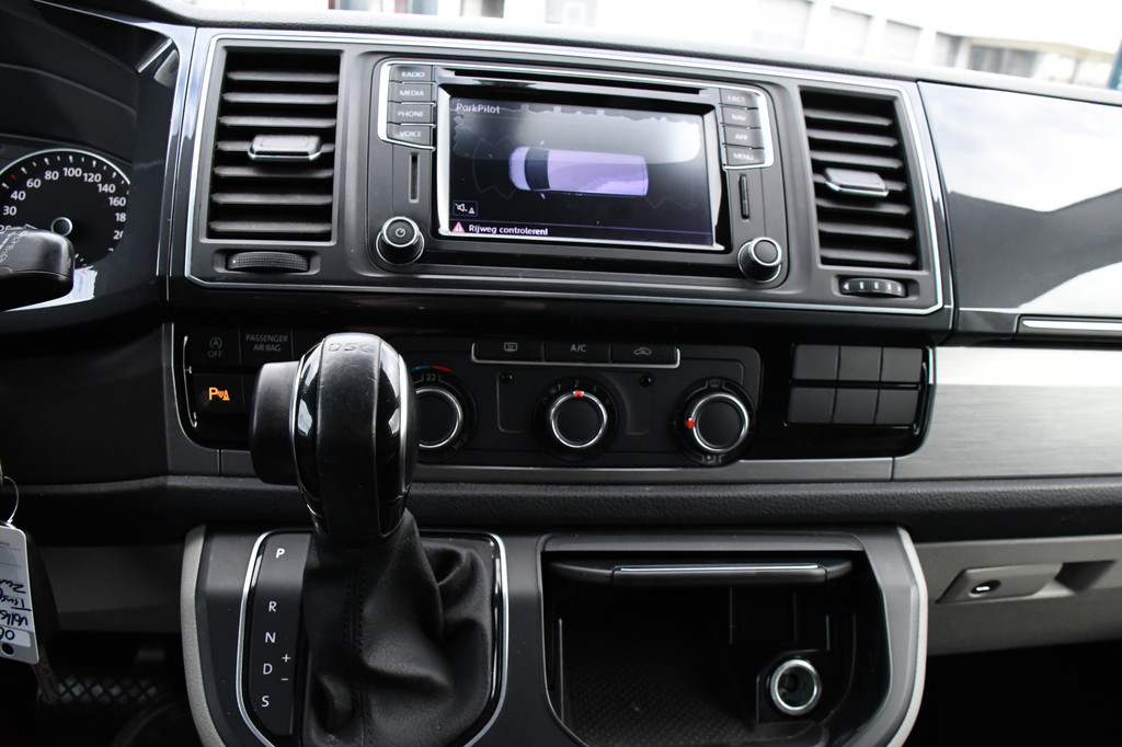 Volkswagen Transporter 2.0 TDI L2H1 Black Edition Highline Adaptieve Cruise, Camera, Carplay, Leder, Trekhaak, Sensoren, 150pk, Automaat, Uniek! 21