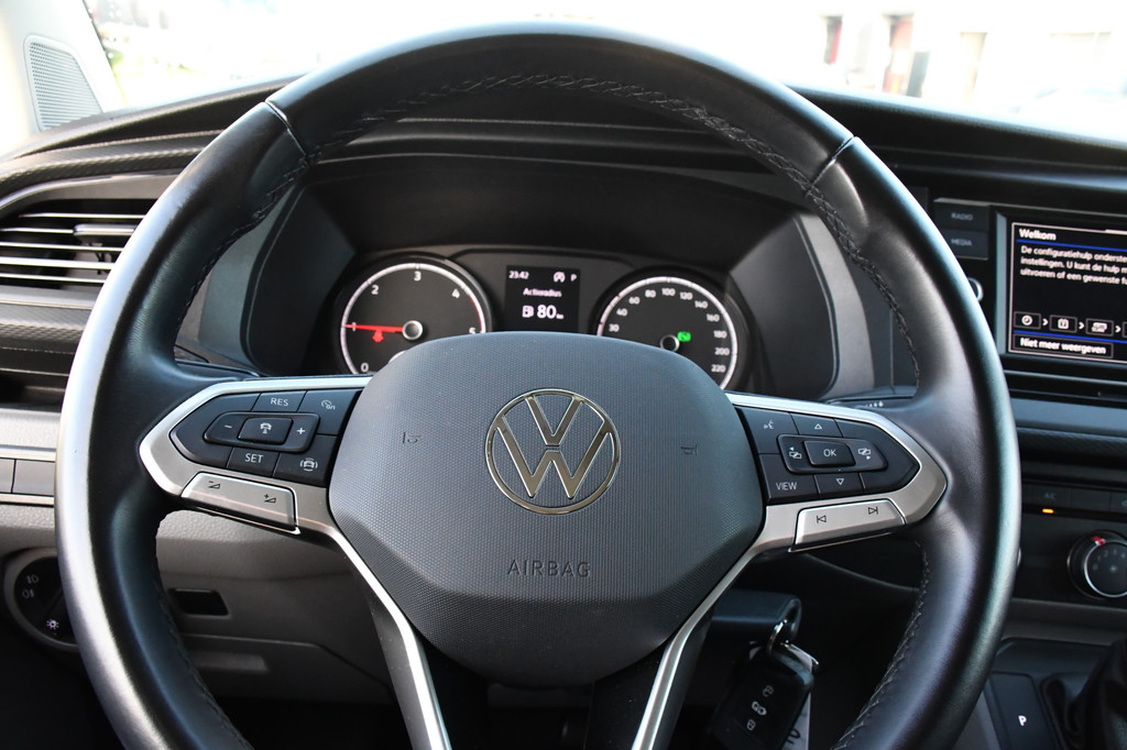 Volkswagen Transporter 2.0 TDI L2H1 Bulli Edition Adaptieve Cruise, Camera, Carplay, LED, Stoelverwarming, Trekhaak, Multimedia, 150pk, Automaat, Standkachel, Uniek! 15