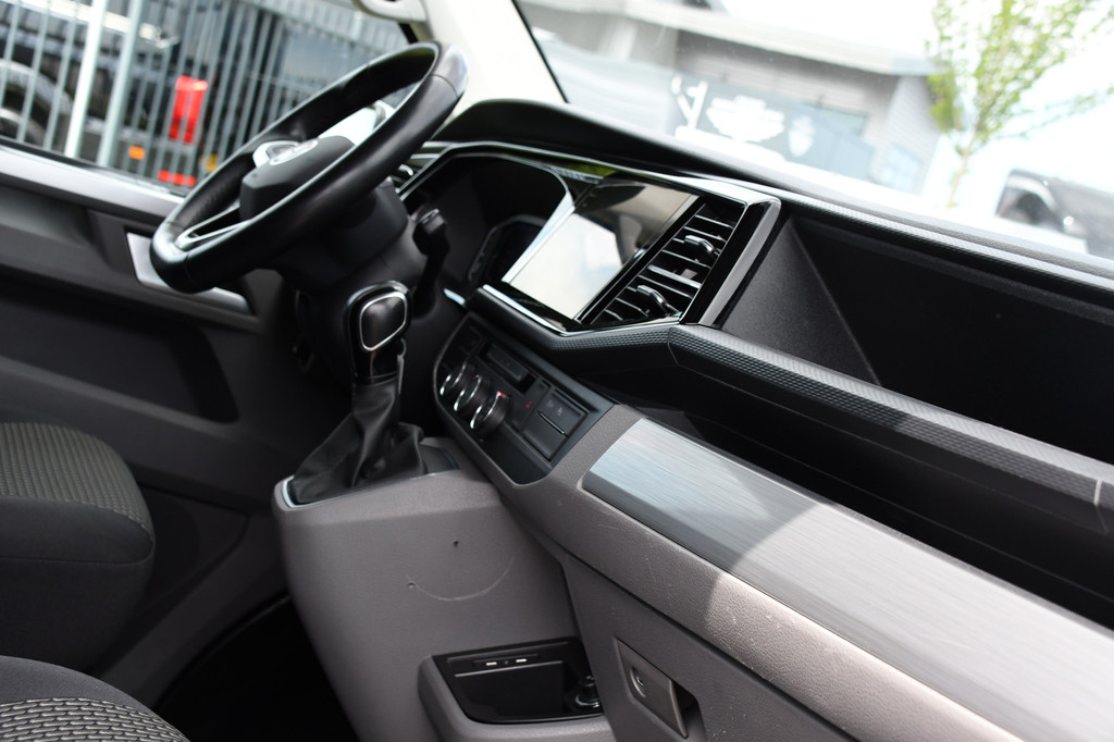 Volkswagen Transporter 2.0 TDI L2H1 Bulli Virtual, Adaptieve Cruise, Camera, Carplay, NAVI, LED, 150pk, Sensoren, Automaat, Uniek! 15