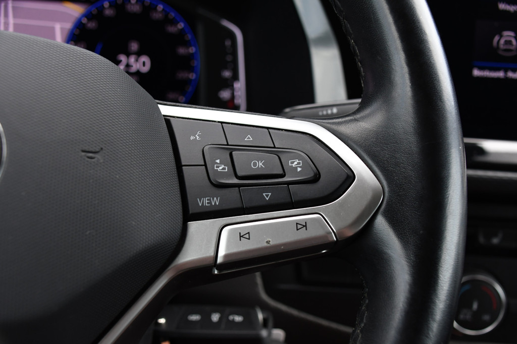 Volkswagen Transporter 2.0 TDI L2H1 Bulli Virtual, Adaptieve Cruise, Camera, Carplay, NAVI, LED, 150pk, Sensoren, Automaat, Uniek! 18