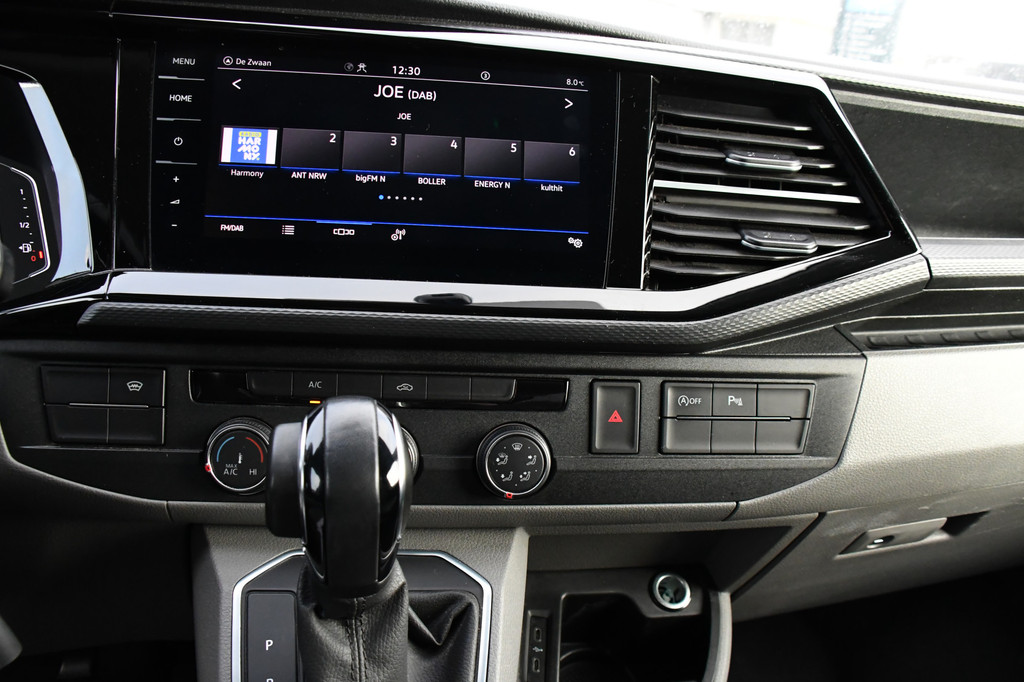 Volkswagen Transporter 2.0 TDI L2H1 Bulli Virtual, Adaptieve Cruise, Carplay, Camera, 150pk, 2 x Schuifdeur, LED, Multimedia, Uniek! 19