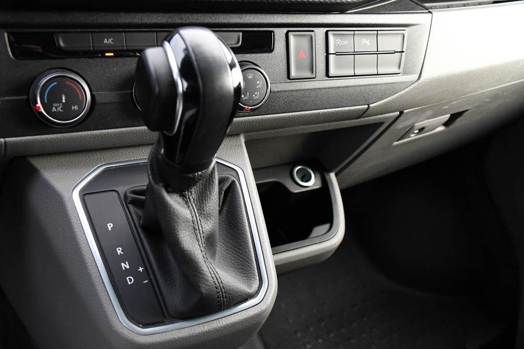 Volkswagen Transporter 2.0 TDI L2H1 Bulli Virtual, Adaptieve Cruise, Carplay, Camera, 150pk, 2 x Schuifdeur, LED, Multimedia, Uniek! 21