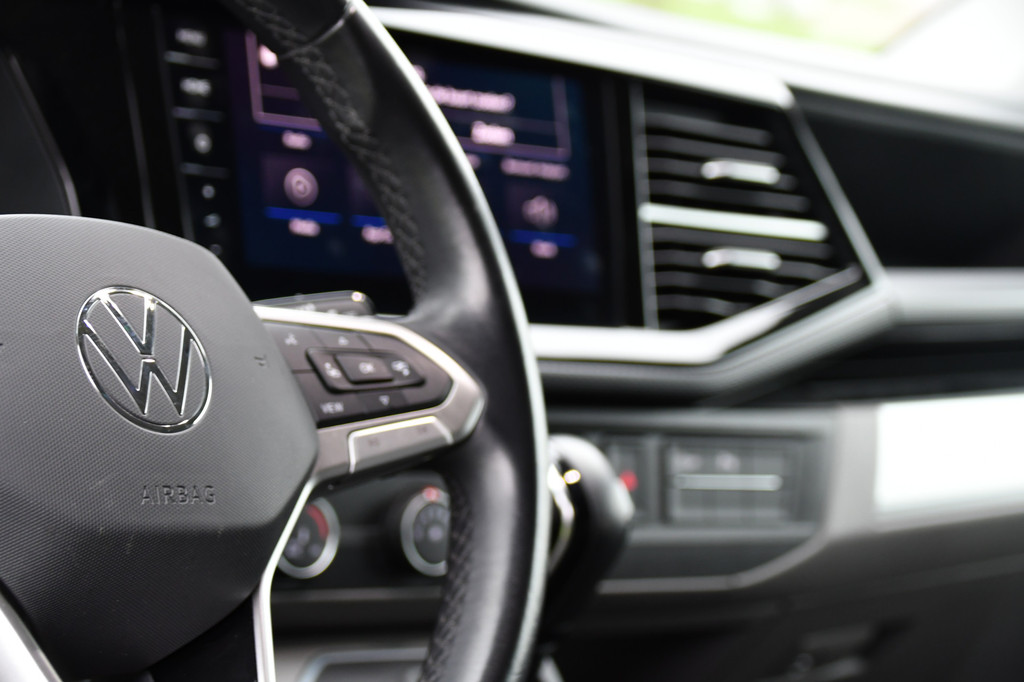 Volkswagen Transporter 2.0 TDI L2H1 Bulli Virtual, Cruise, Carplay, Automaat, Multimedia, Sensoren, 150PK, Trekhaak, LED, UNIEK! 13