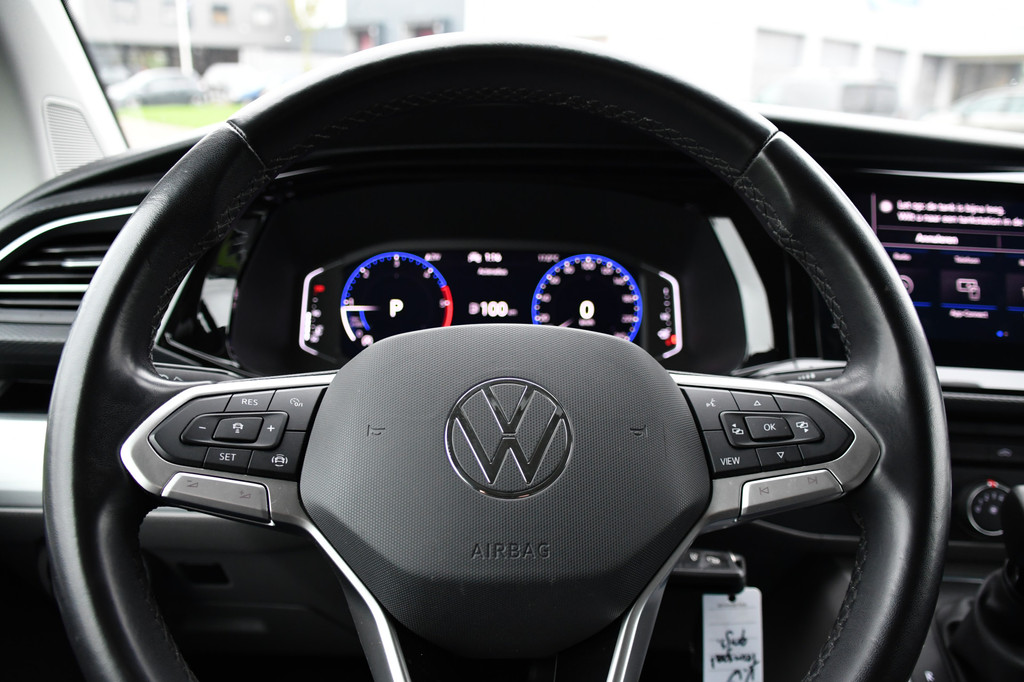 Volkswagen Transporter 2.0 TDI L2H1 Bulli Virtual, Cruise, Carplay, Automaat, Multimedia, Sensoren, 150PK, Trekhaak, LED, UNIEK! 14
