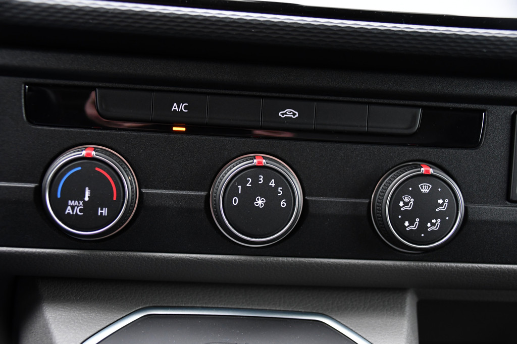 Volkswagen Transporter 2.0 TDI L2H1 Bulli Virtual, Cruise, Carplay, Automaat, Multimedia, Sensoren, 150PK, Trekhaak, LED, UNIEK! 18