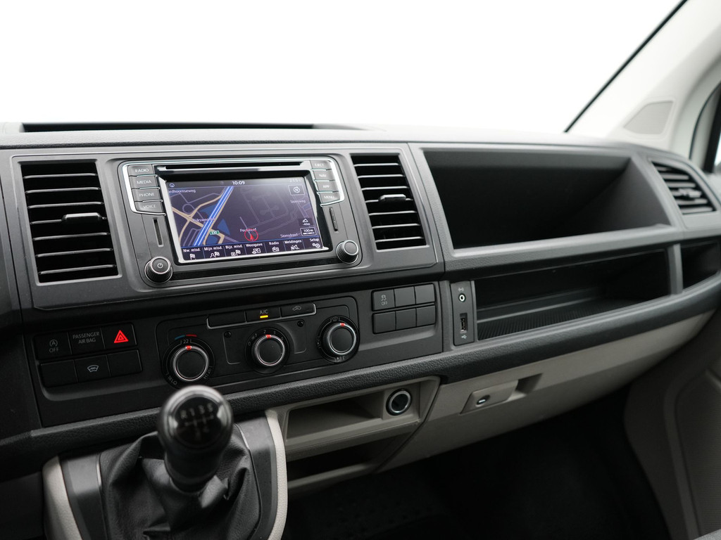 Volkswagen Transporter 2.0 TDI L2H1 Comfortline 75Kw | Navigatie | Achteruitrijcamera | Appconnect |trekhaak 12