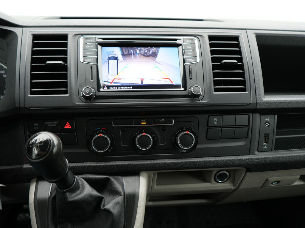 Volkswagen Transporter 2.0 TDI L2H1 Comfortline 75Kw | Navigatie | Achteruitrijcamera | Appconnect |trekhaak 14