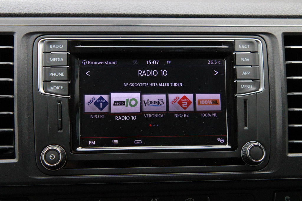 Volkswagen Transporter 2.0 TDI L2H1 Comfortline / App Connect / Trekhaak / Navi / cruise / Imperiaal 21