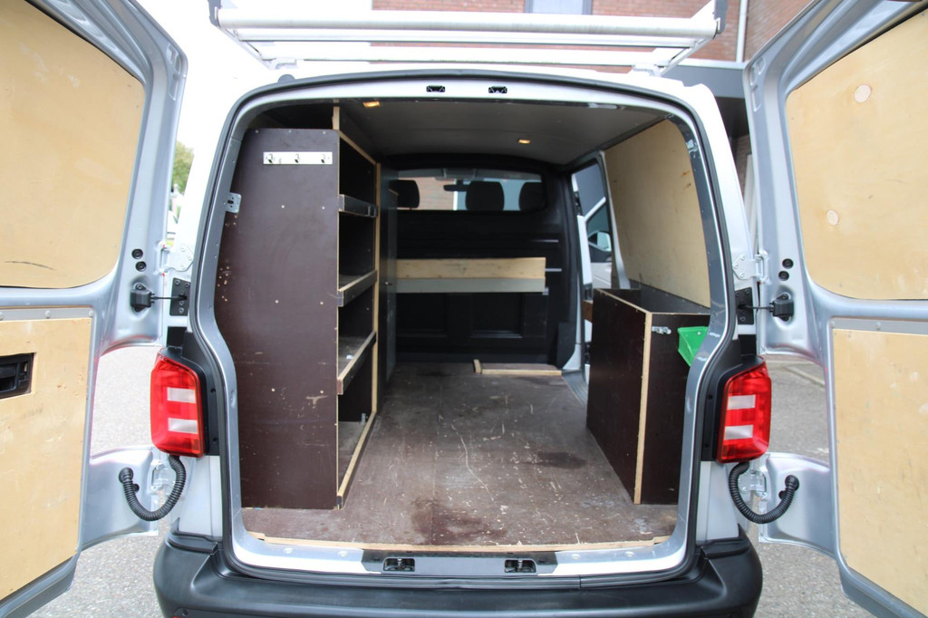 Volkswagen Transporter 2.0 TDI L2H1 Comfortline / App Connect / Trekhaak / Navi / cruise / Imperiaal 7