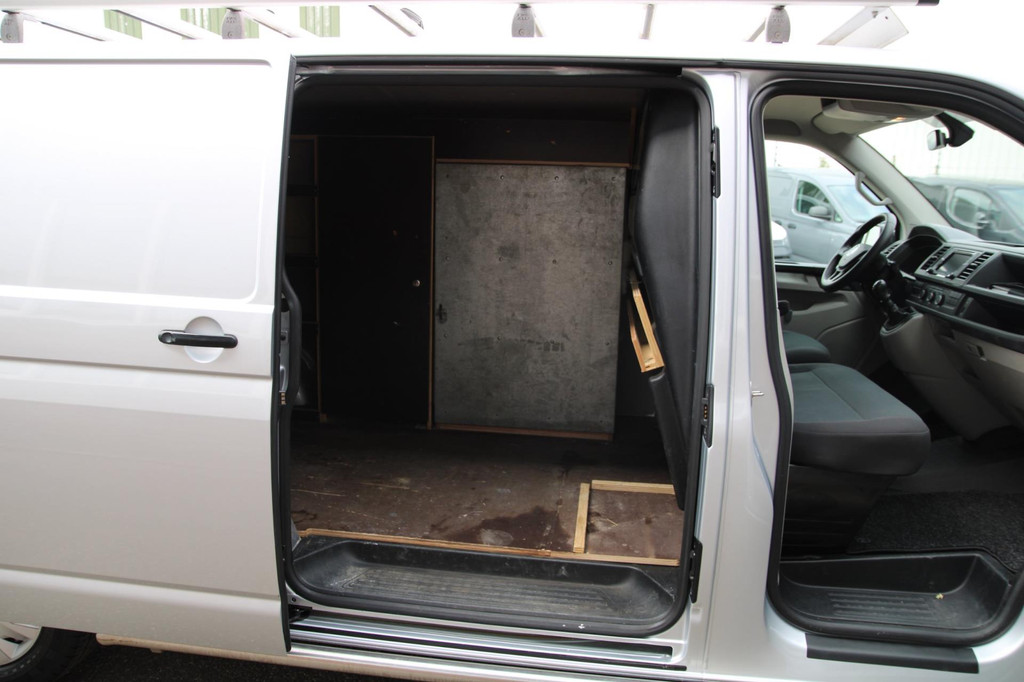 Volkswagen Transporter 2.0 TDI L2H1 Comfortline / App Connect / Trekhaak / Navi / cruise / Imperiaal 8