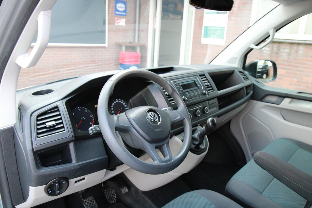 Volkswagen Transporter 2.0 TDI L2H1 Comfortline / Trekhaak / Imperiaal / Cruise / 3 zits 12