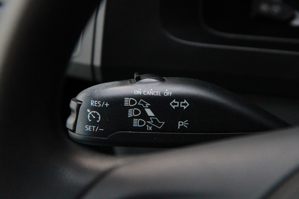 Volkswagen Transporter 2.0 TDI L2H1 Comfortline / Trekhaak / Imperiaal / Cruise / 3 zits 17