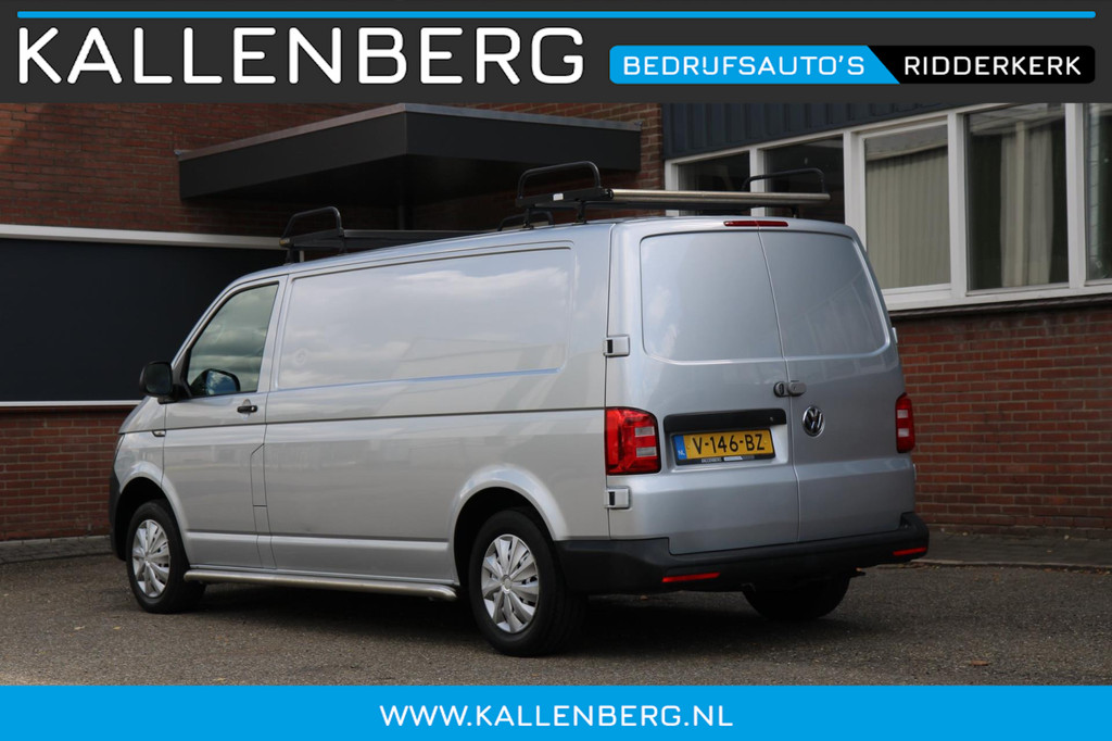 Volkswagen Transporter 2.0 TDI L2H1 Cruise / Voorruitverwarming / Airco / 3 zits 10