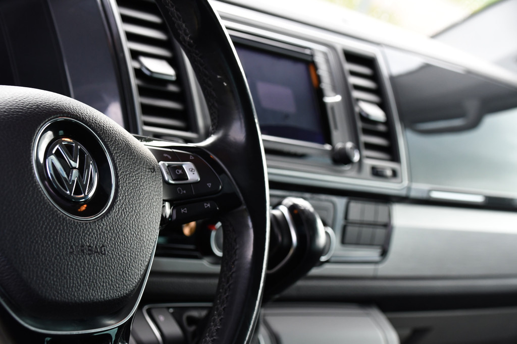 Volkswagen Transporter 2.0 TDI L2H1 DC 4Motion Highline Adaptieve Cruise, LED, 204pk, Automaat, 4x4, Leder, Multimedia, 2 x Schuifdeur, Sensoren, Uniek! 14